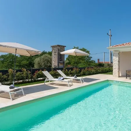 Audrey By בית הארחה